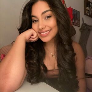 Meet your Posher, Yulissa